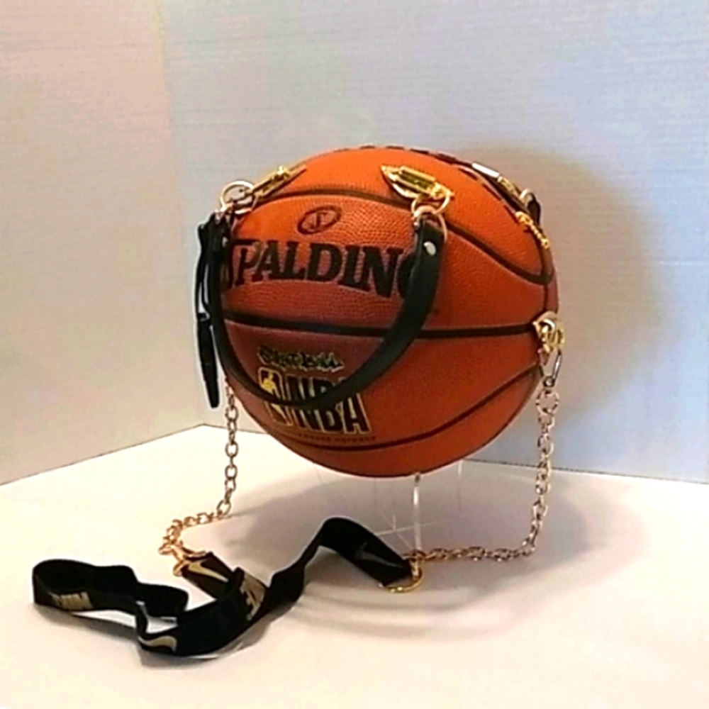 HANDMADE "ORIGINAL SPALDING" Basketball Purse ๐ - Picture 13 of 17